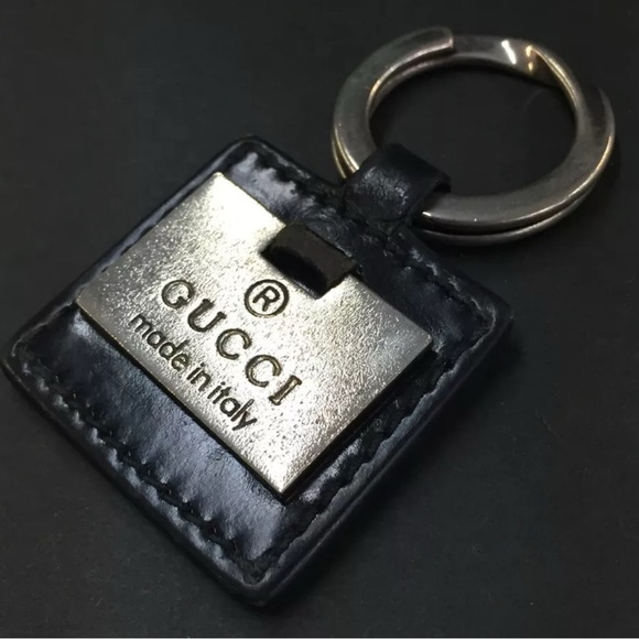 Authentic GUCCI Tag Plate Silver Tone Key Ring Holder Charm - Picture 2 of 6